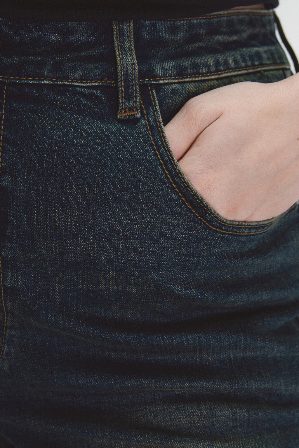 Джинсы клеш с высокой посадкой - цвет темный тинт - 6