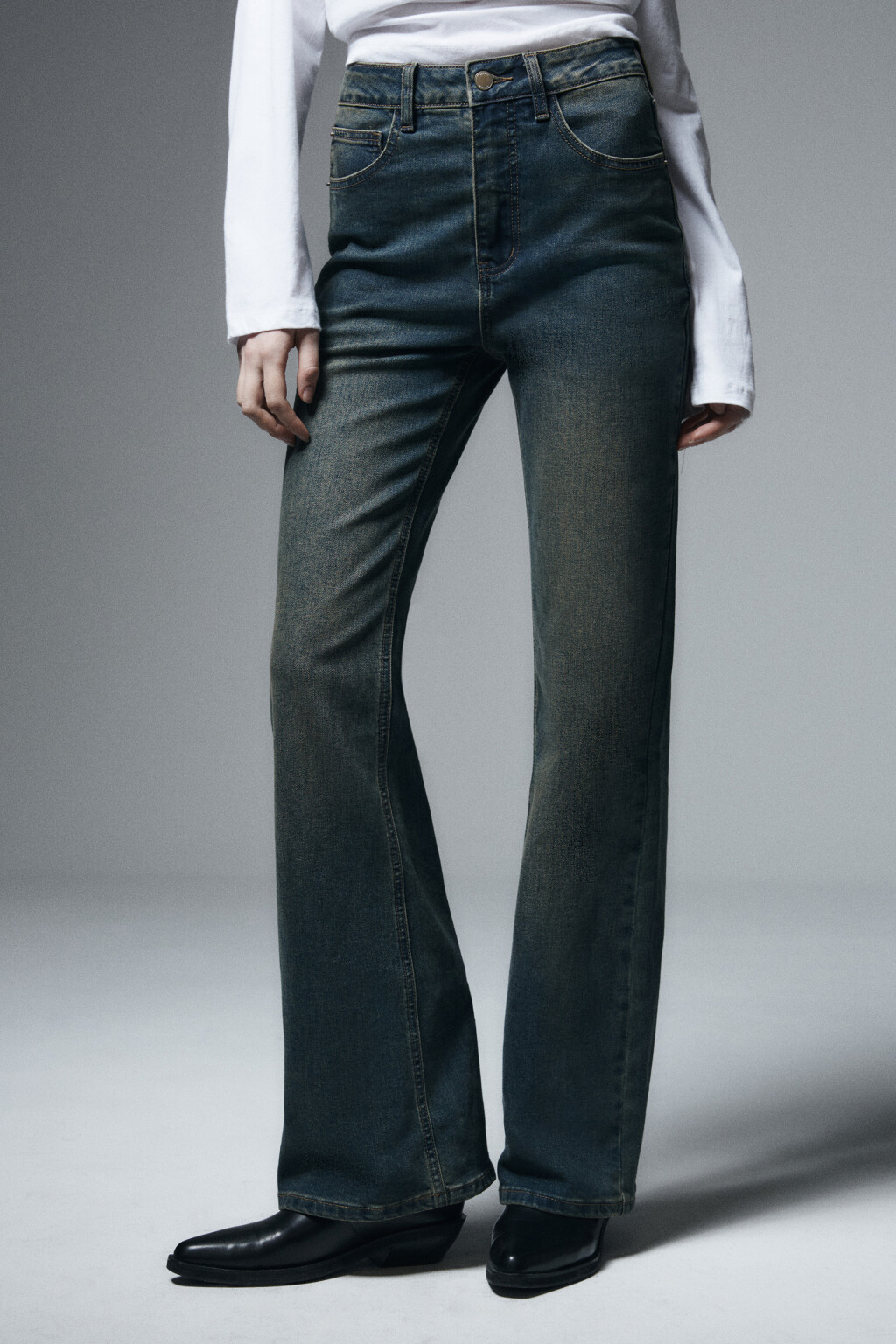 Джинсы клеш с высокой посадкой - цвет темный тинт - 2