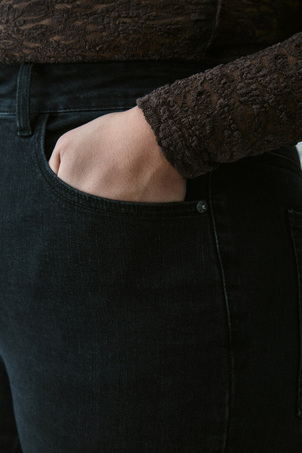 Джинсы клеш с высокой посадкой - цвет черный - 6