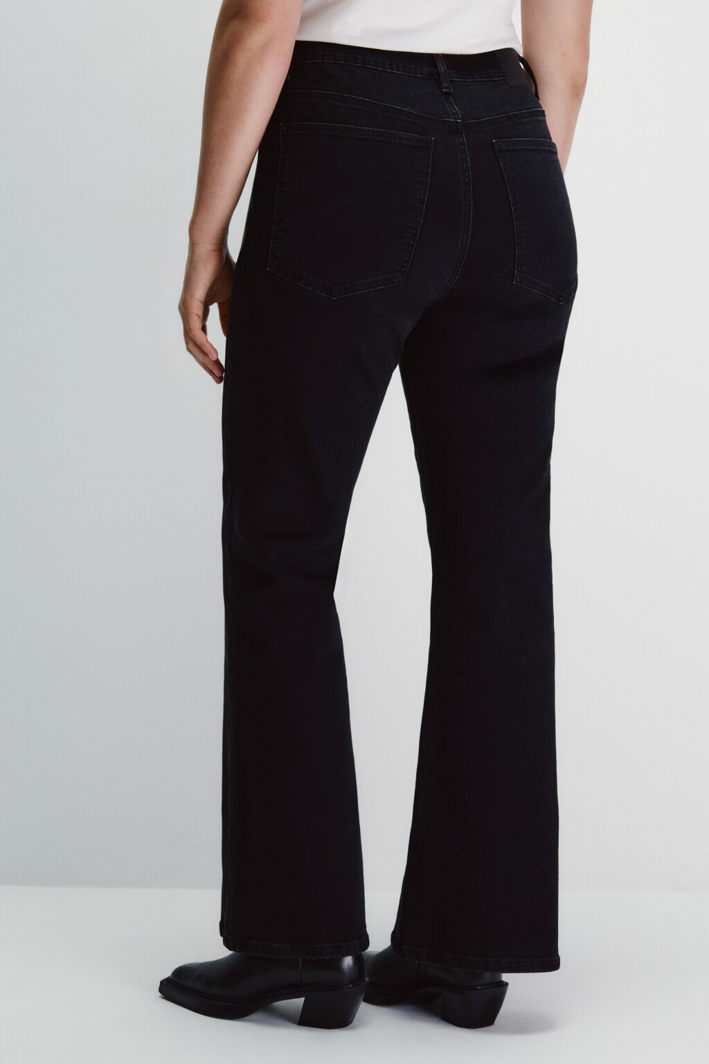 Джинсы клеш с высокой посадкой - цвет черный - 4
