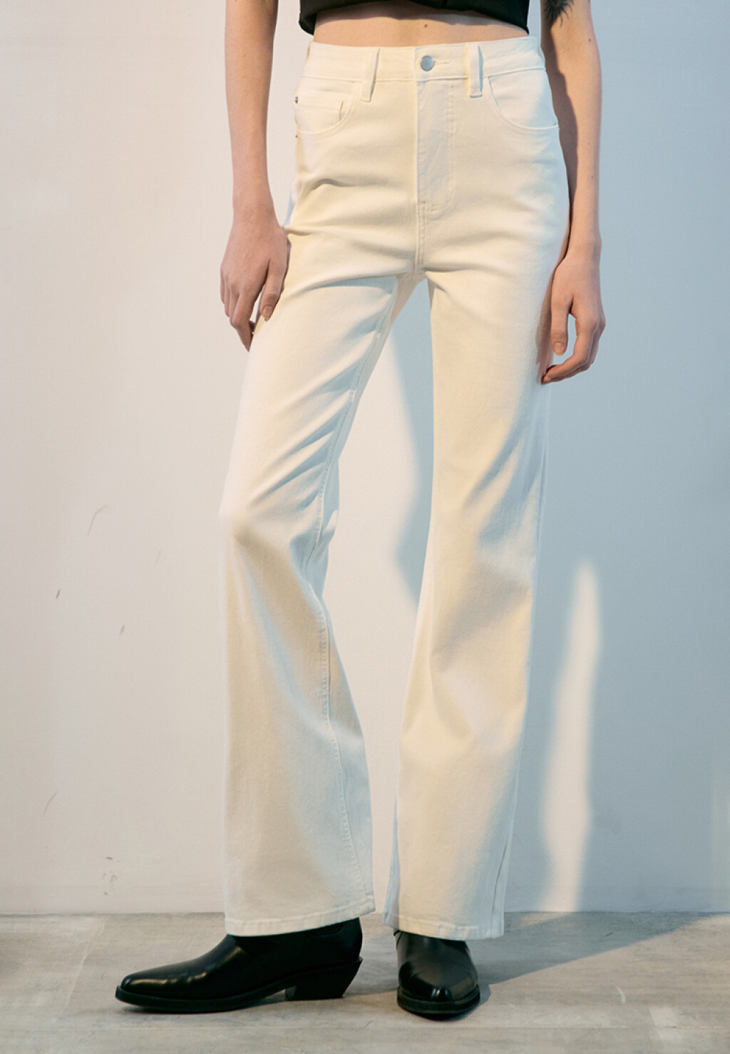 Джинсы клеш с высокой посадкой - цвет белый - 2