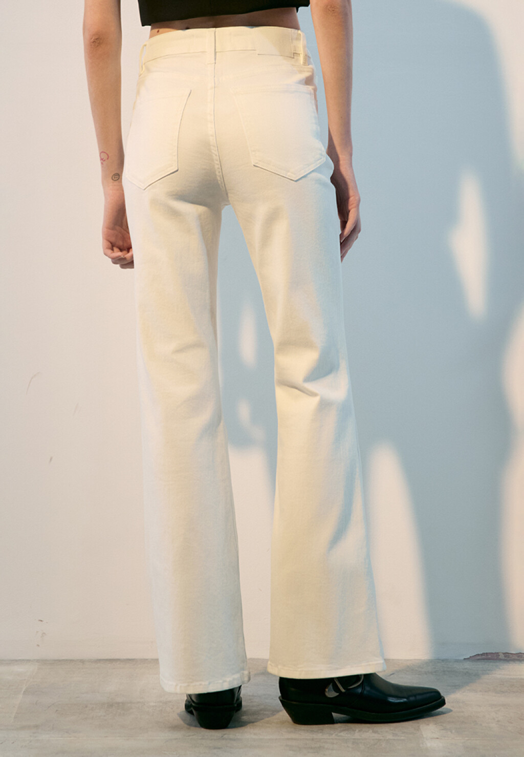Джинсы клеш с высокой посадкой - цвет белый - 3