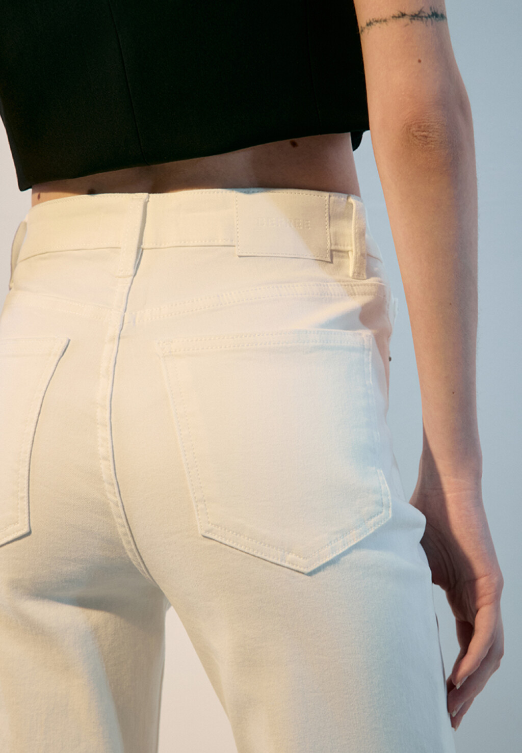 Джинсы клеш с высокой посадкой - цвет белый - 6