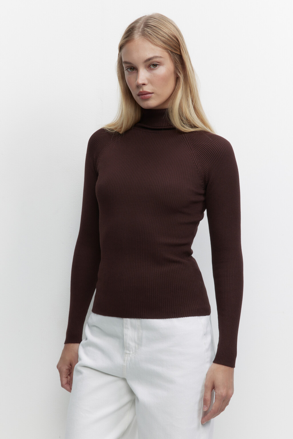 Водолазка GINA вискозная с рукавами реглан - цвет коричневый - 2