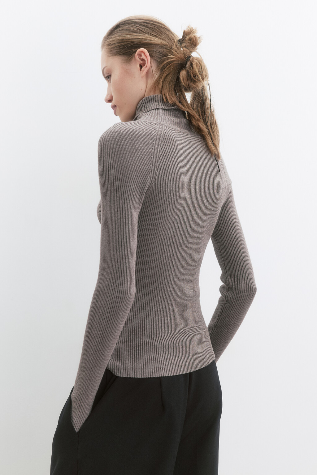 Водолазка GINA вискозная в рубчик - цвет бежевый - 5