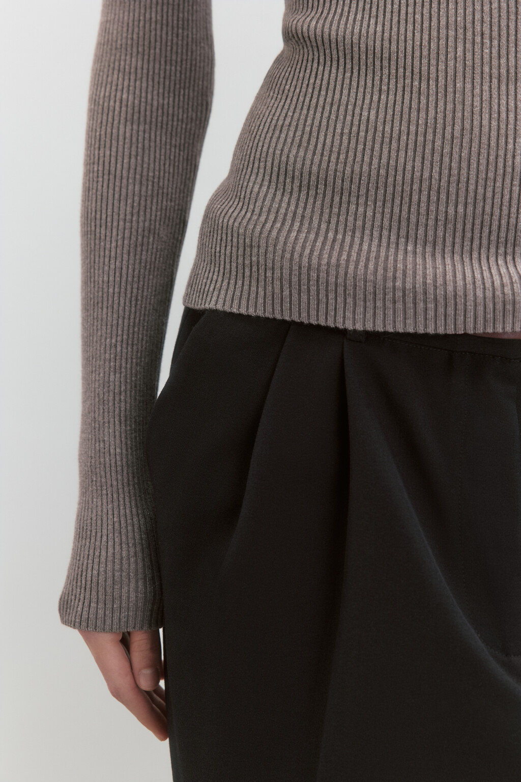 Водолазка GINA вискозная в рубчик - цвет бежевый - 7