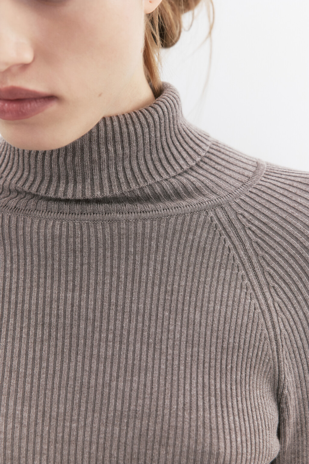 Водолазка GINA вискозная в рубчик - цвет бежевый - 8