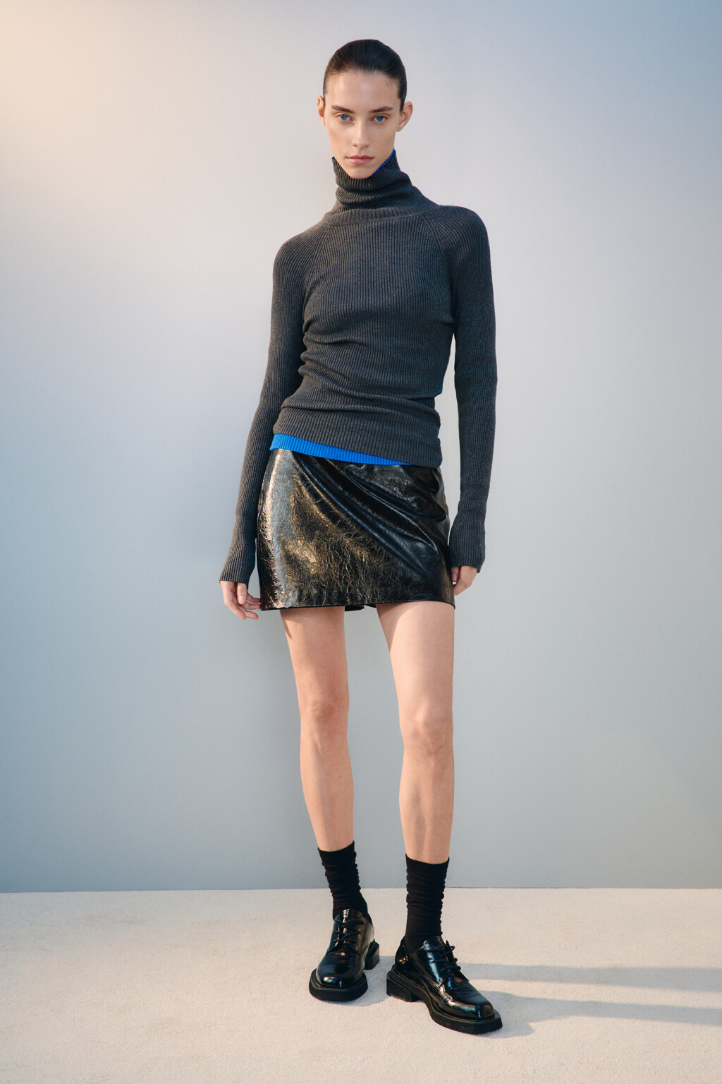 Водолазка вискозная в рубчик - цвет серый - 4