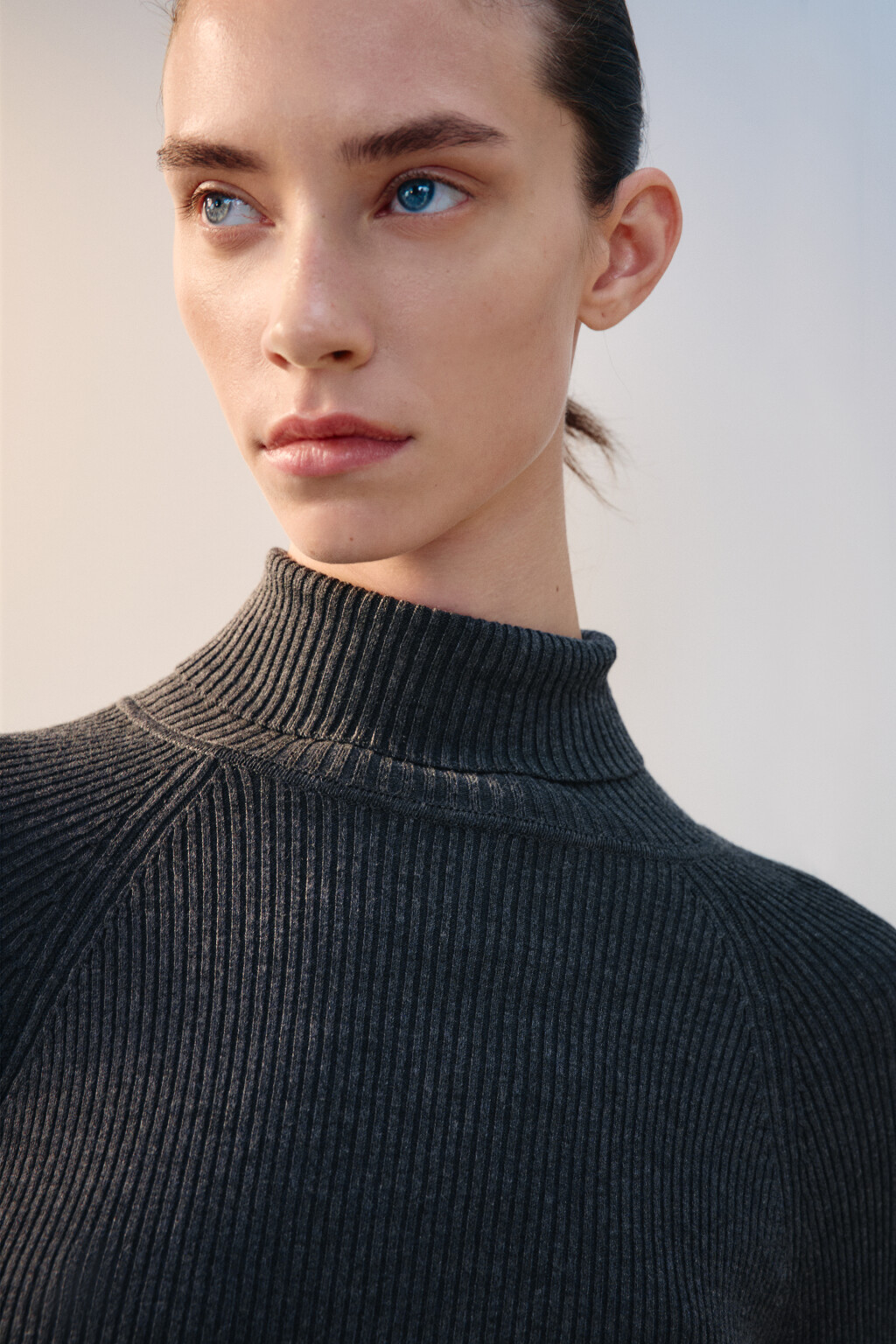 Водолазка вискозная в рубчик - цвет серый - 5