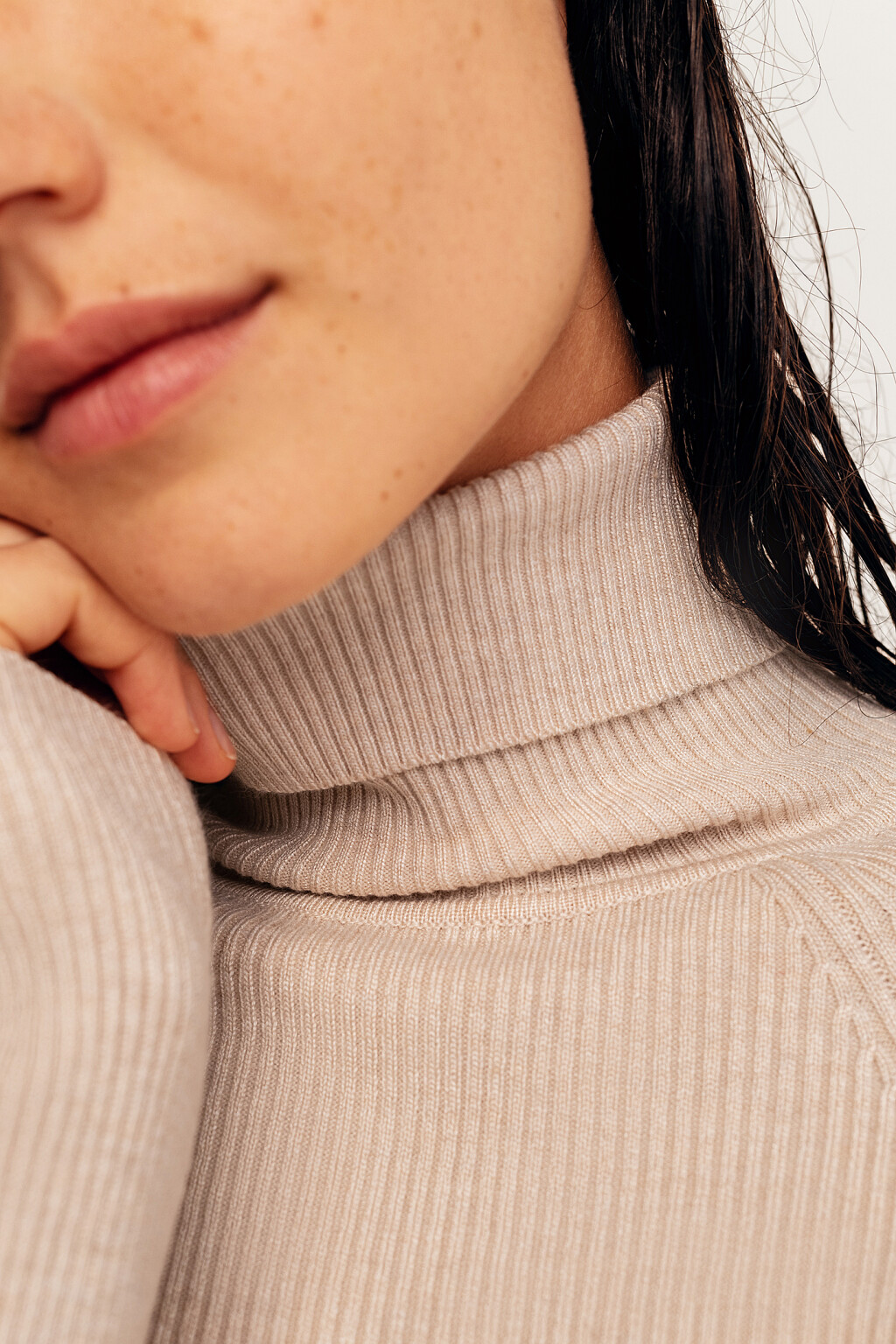 свитер женский - цвет бежевый - 1