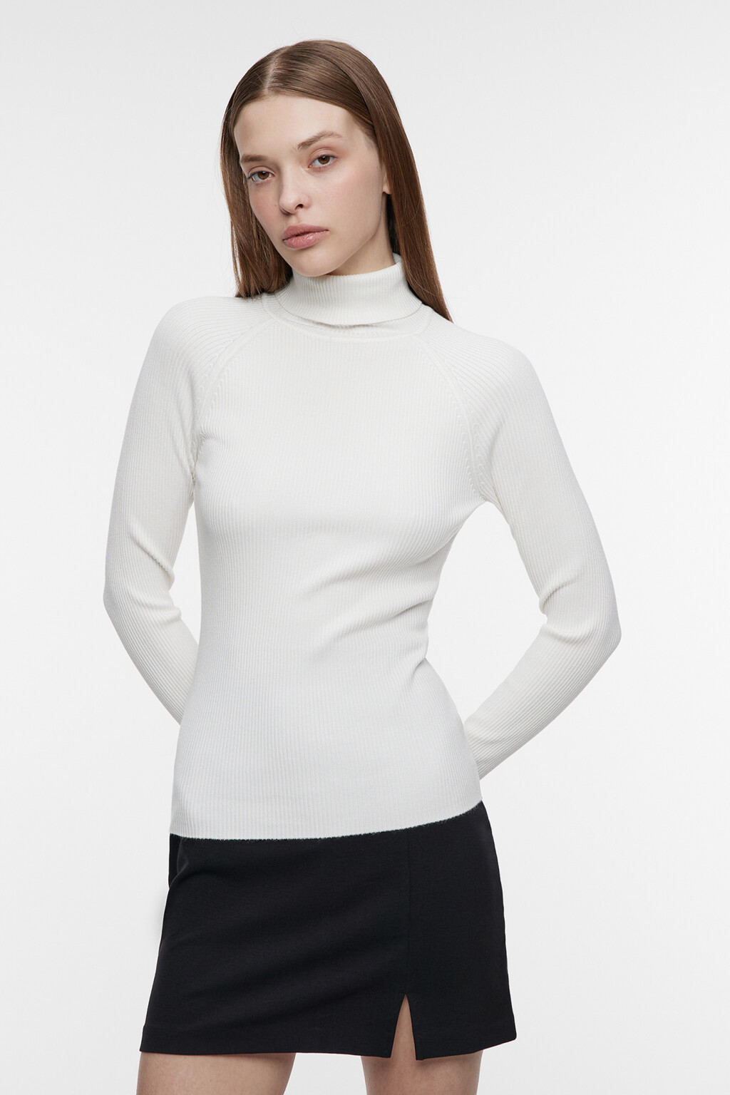 Водолазка GINA вискозная с рукавами реглан - цвет молочный - 2