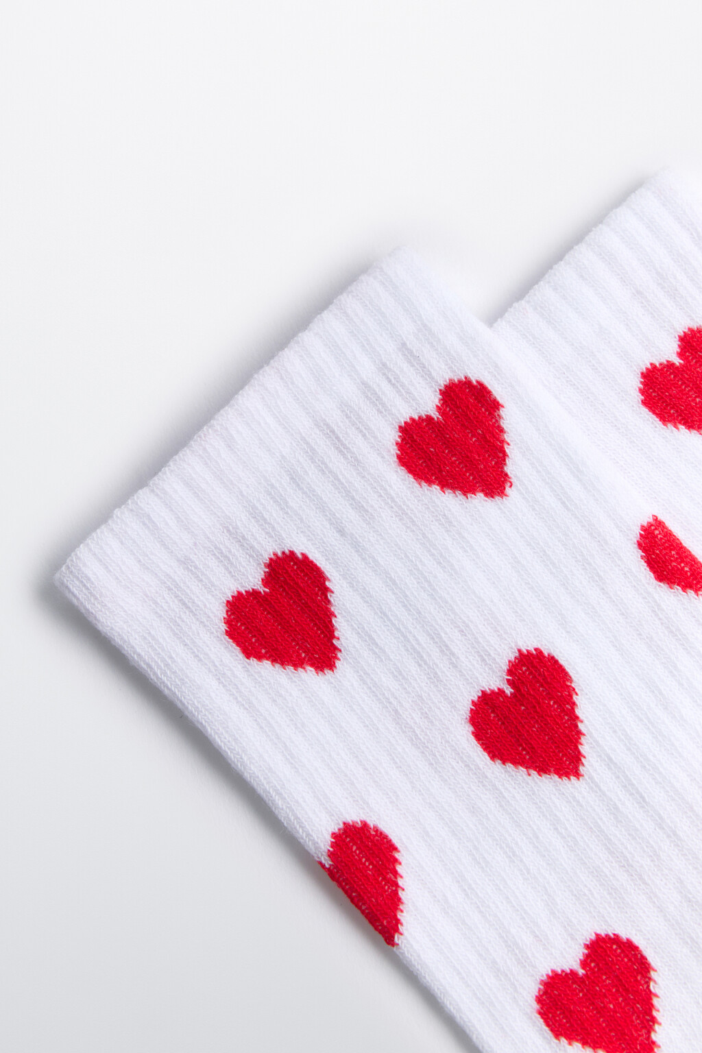 Носки высокие хлопковые с сердечками - цвет красный - 2