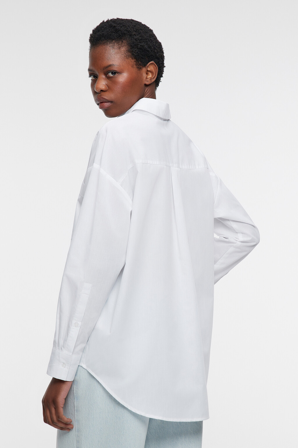 Рубашка Harvard оверсайз с карманом - цвет белый - 4