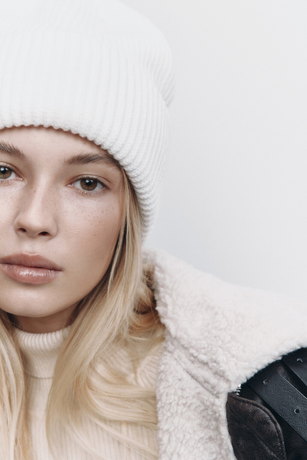 Шапка-бини HatBar из переработанного полиэстера - цвет молочный - 4