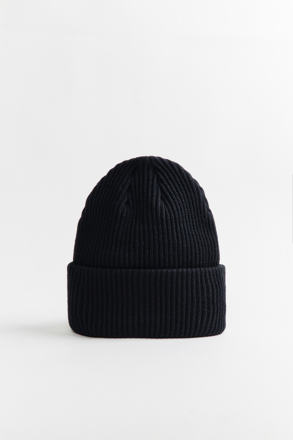 Шапка-бини вязаная в рубчик - цвет черный - 1