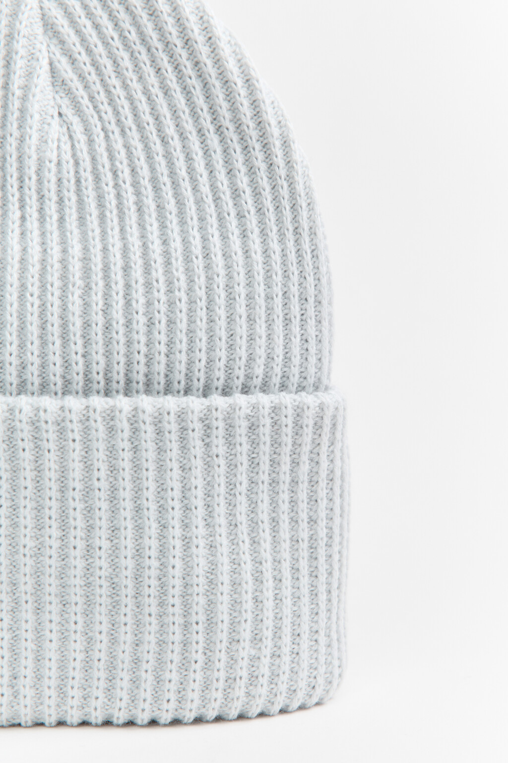 Шапка-бини вязаная в рубчик - цвет серый - 2