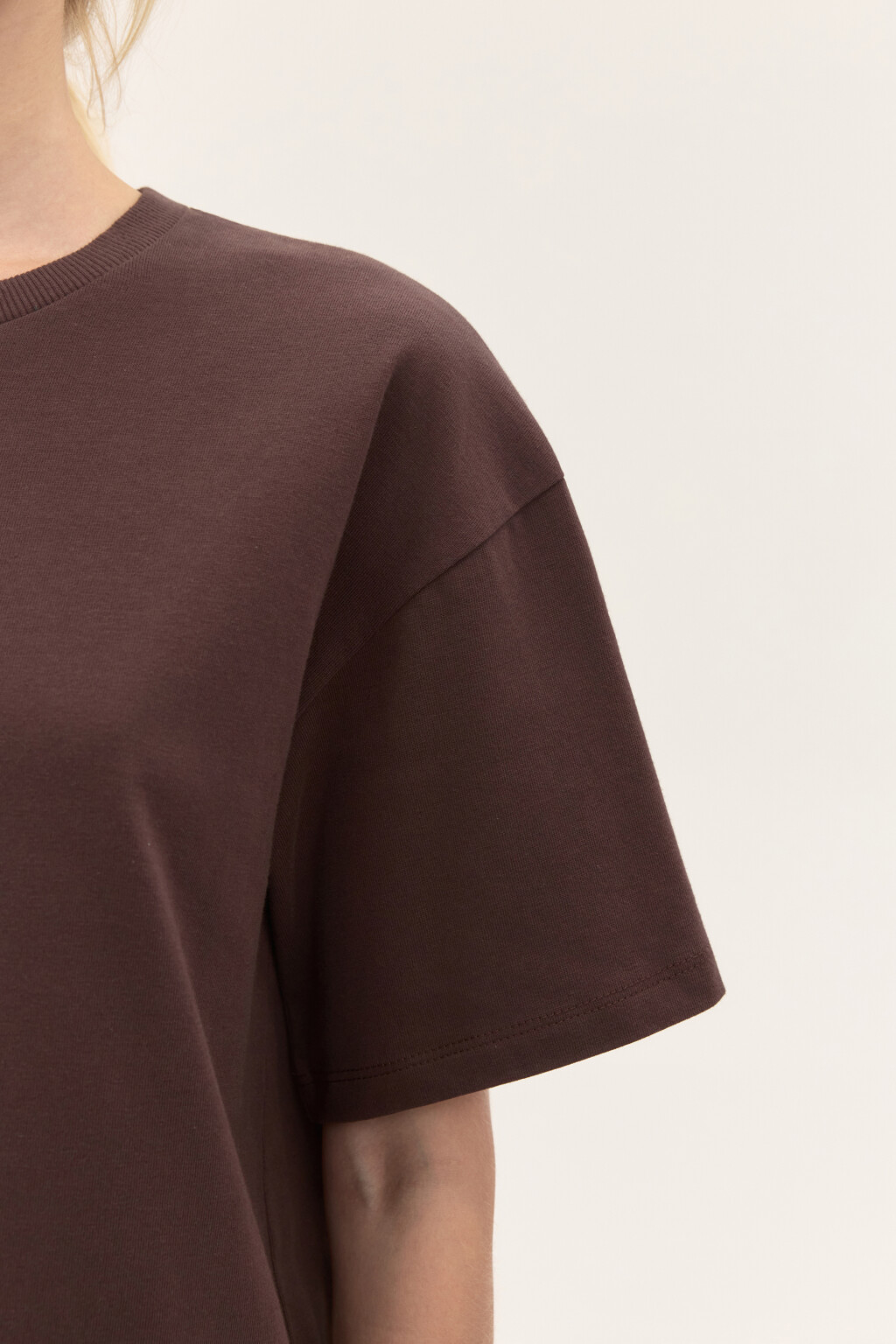 Футболка из плотного трикотажа - цвет коричневый - 6