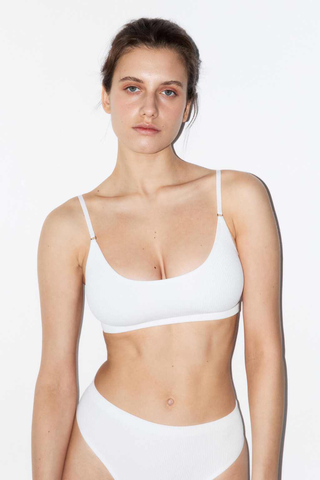 Бюстгальтер-топ в рубчик с эффектом пуш-ап - цвет белый - 3