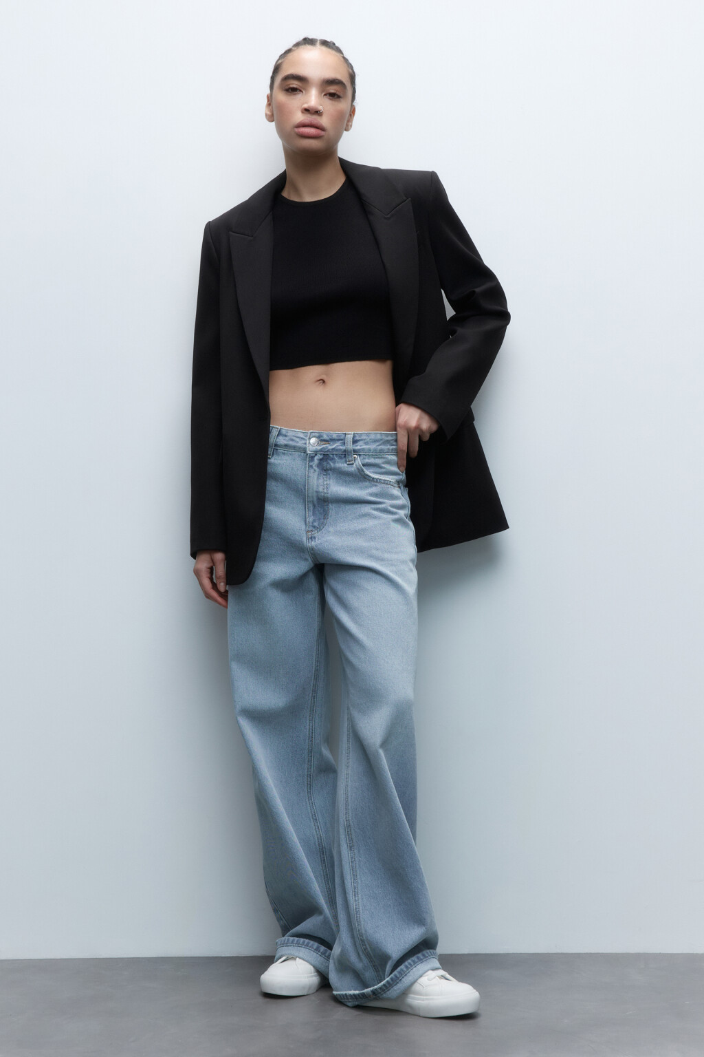 Топ-майка вискозный облегающий тонкой вязки - цвет черный - 6