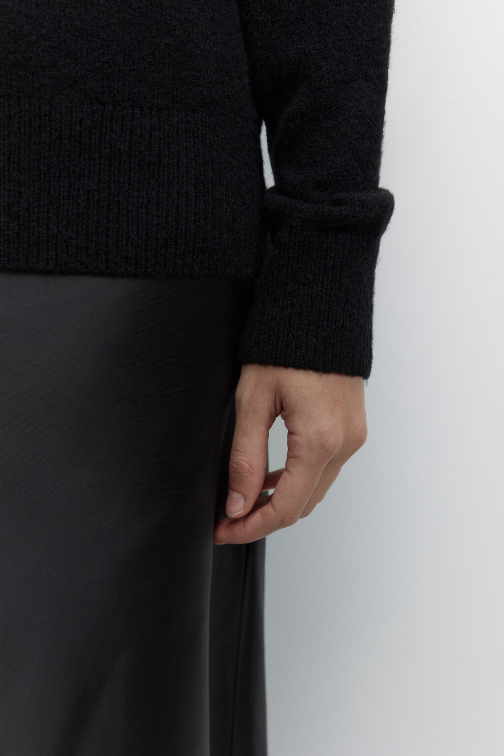 Джемпер толстой вязки базовый - цвет черный - 6