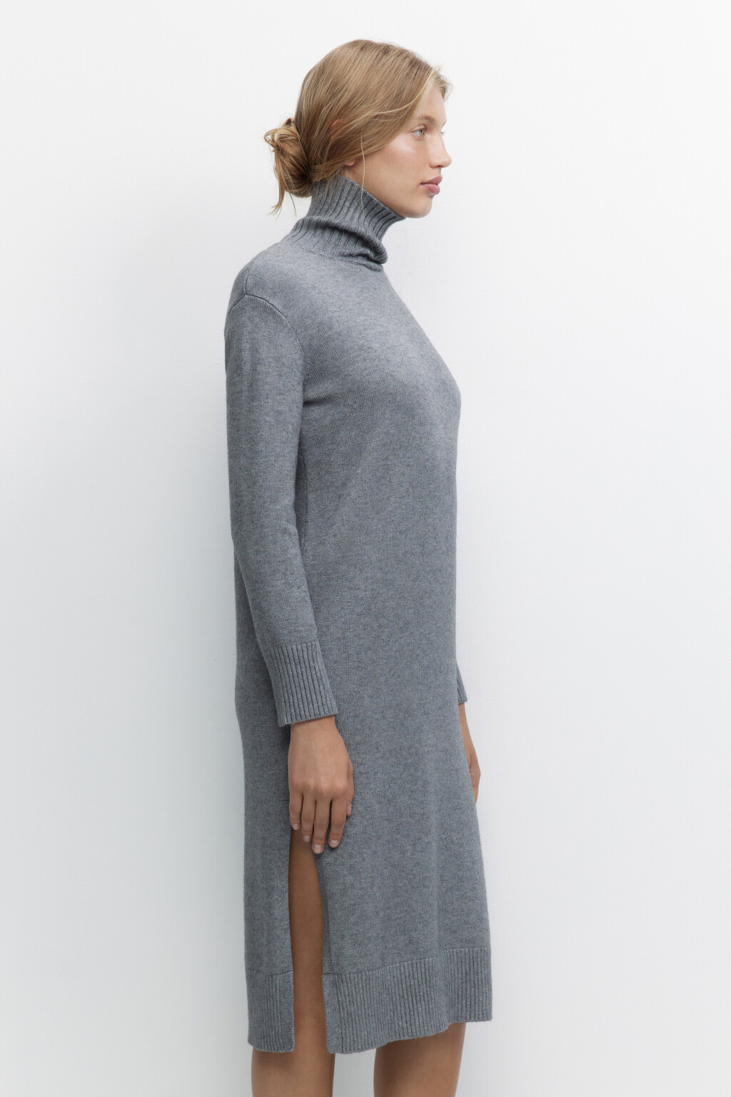 Платье-свитер KnitMidiDress вязаное с разрезом - цвет серый - 4
