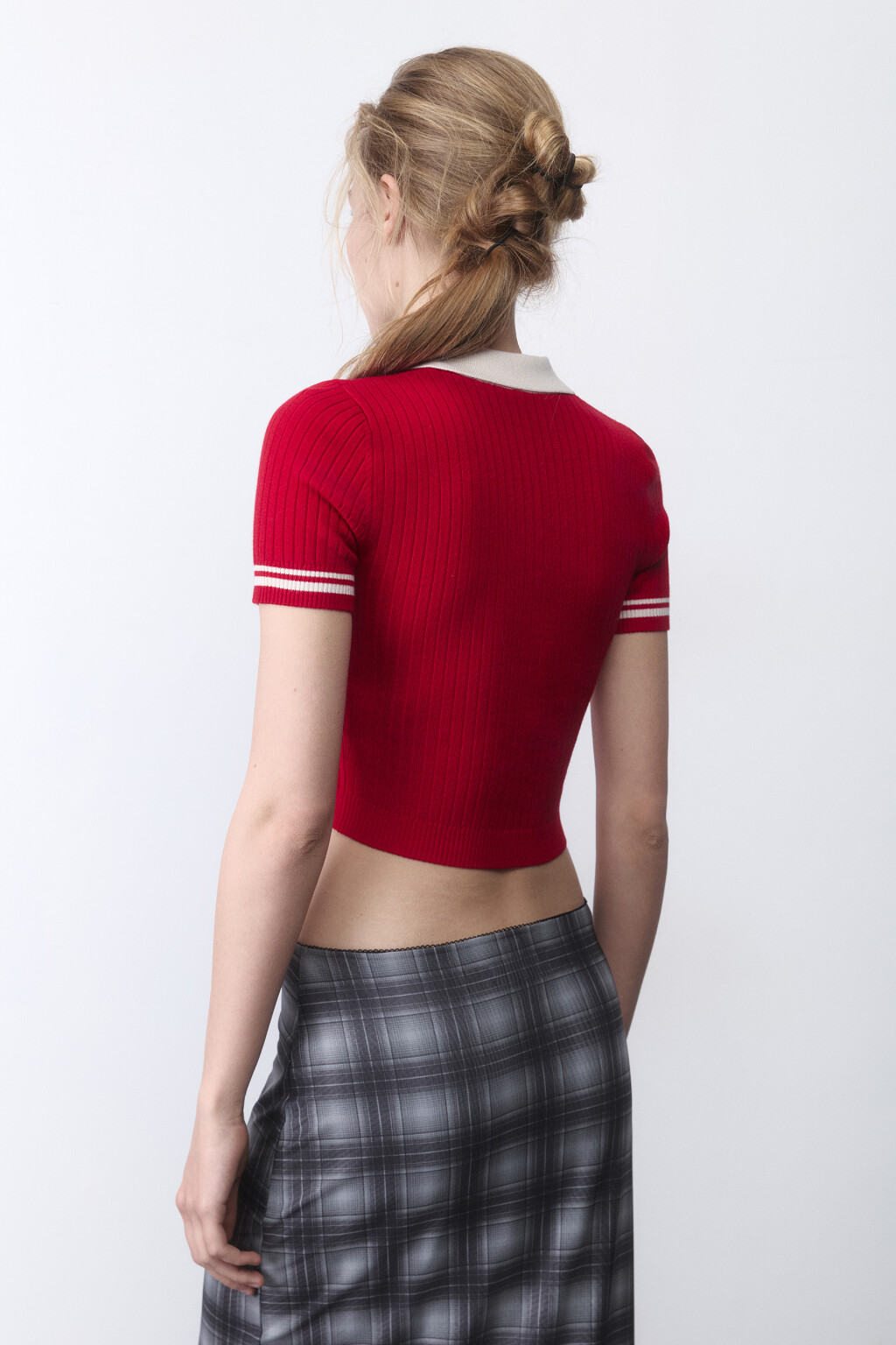 Футболка-поло вискозная в рубчик - цвет красный - 3