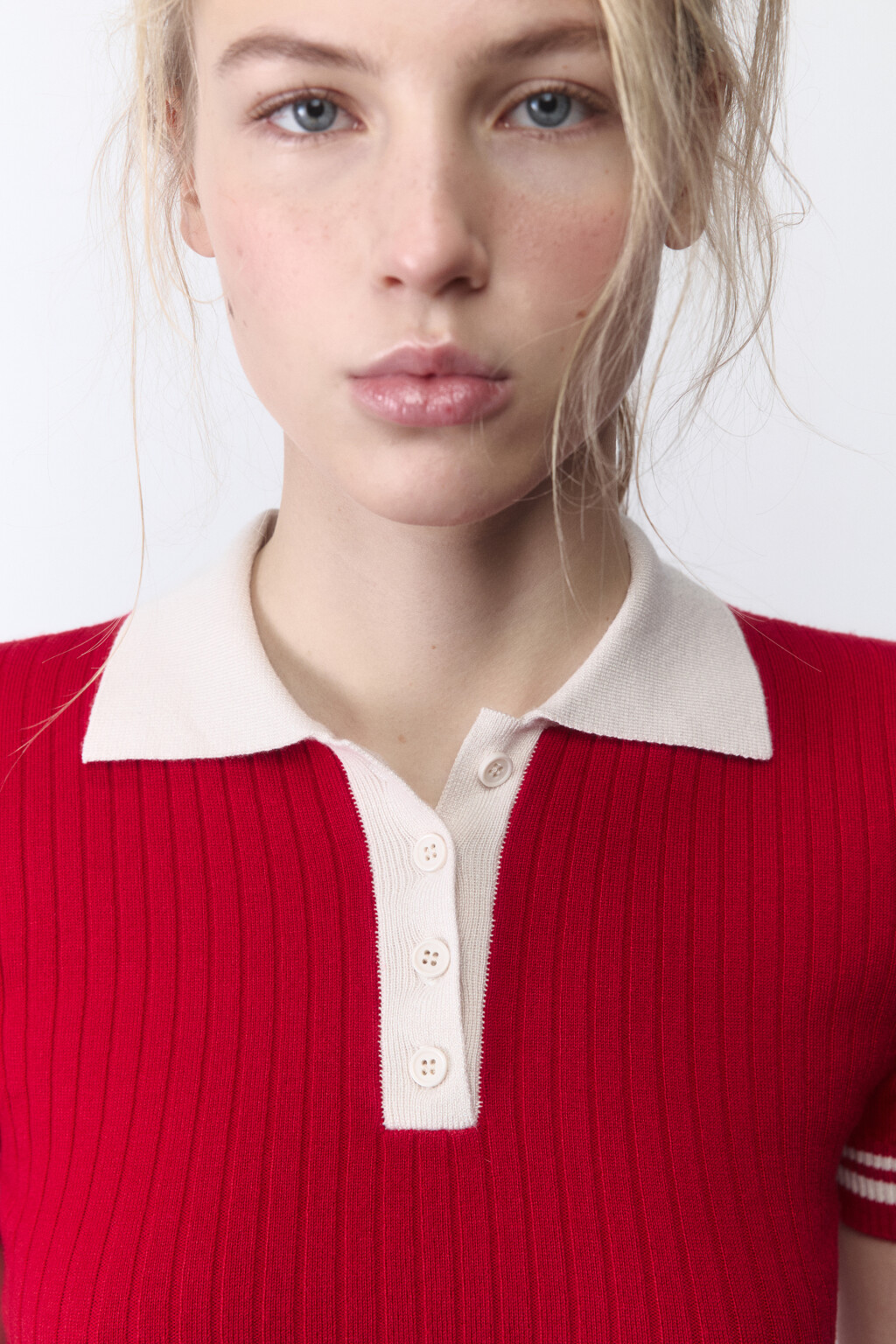 Футболка-поло вискозная в рубчик - цвет красный - 5