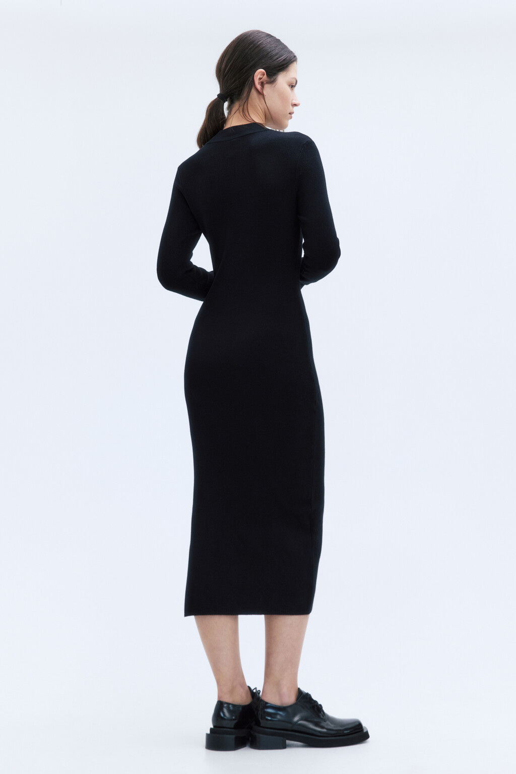 Платье миди вязаное облегающее с разрезом - цвет черный - 5