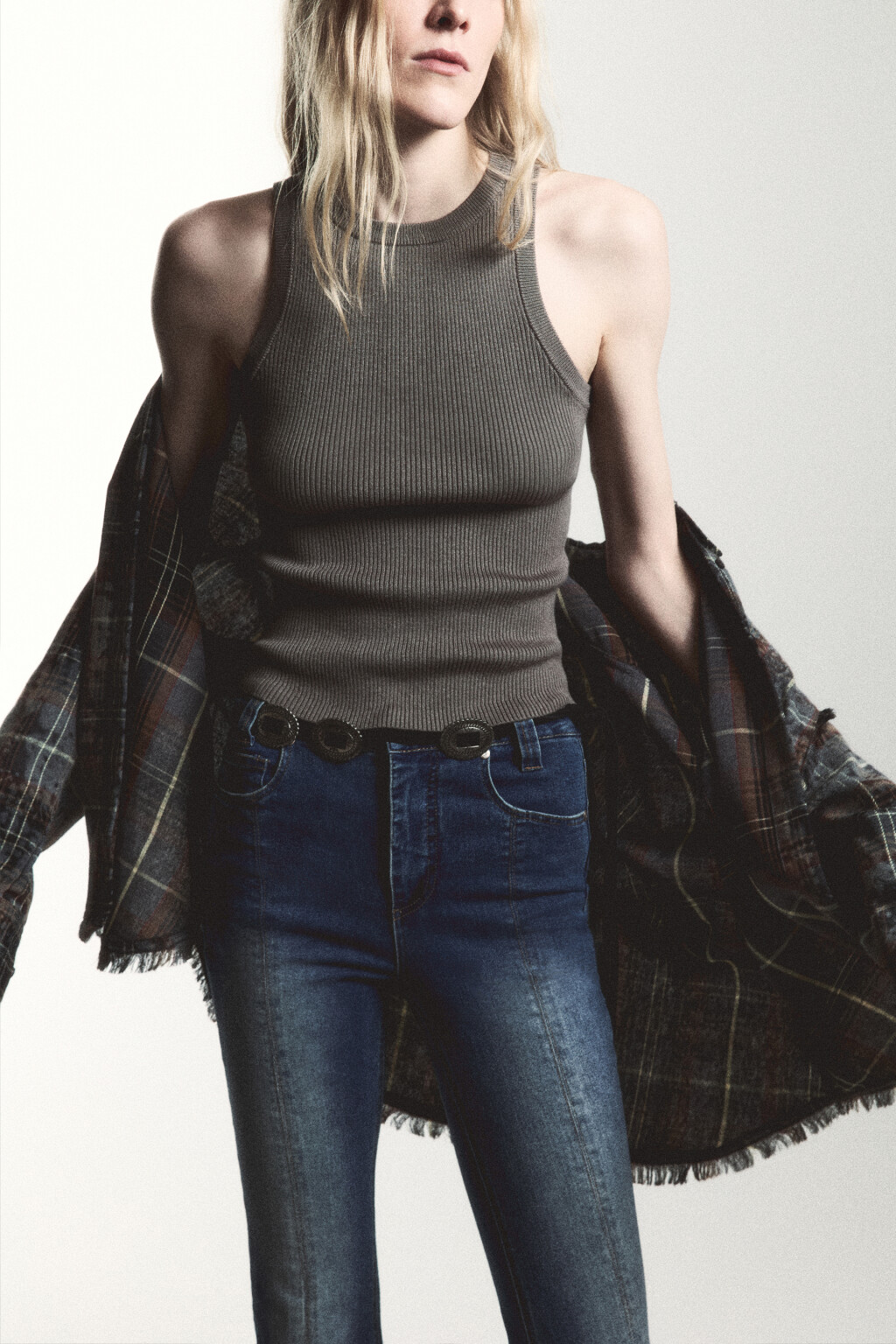 Майка вискозная на широких бретелях - цвет серый - 1