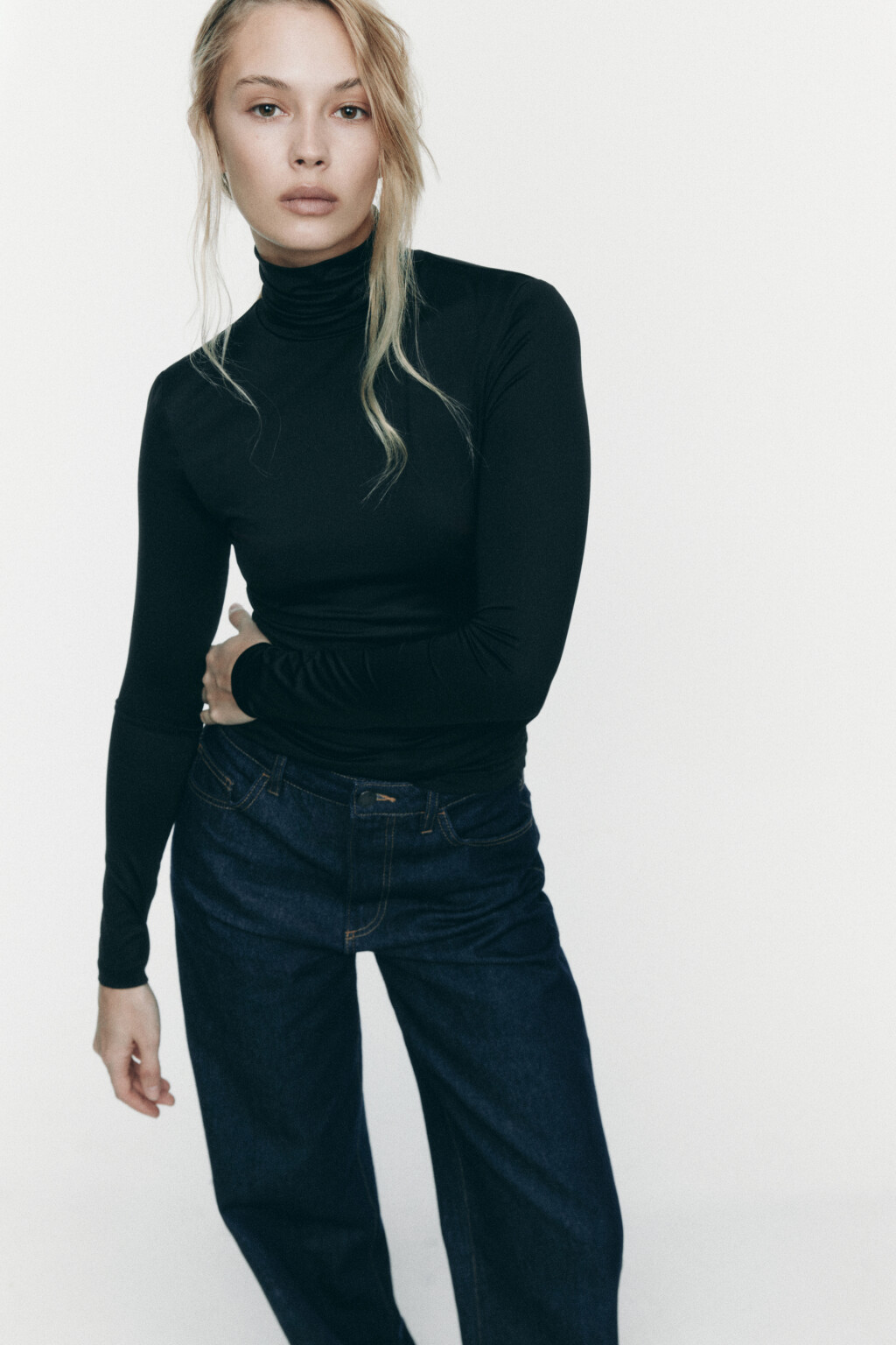 Водолазка LILY гладкая с воротником-гольфом - цвет черный - 1