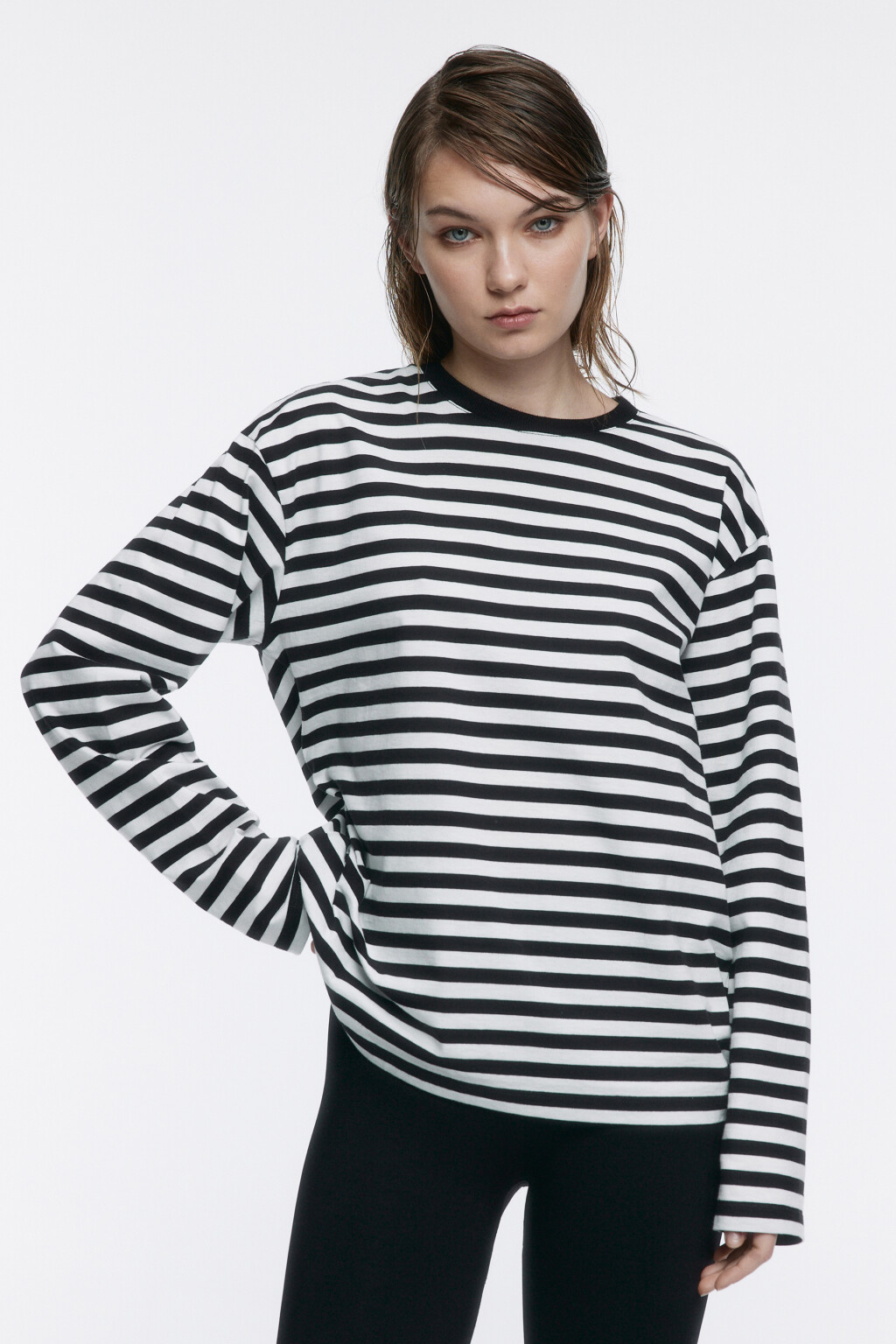 Лонгслив трикотажный в полоску - цвет черный - 2