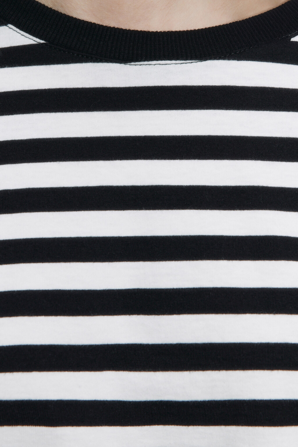 Лонгслив трикотажный в полоску - цвет черный - 6