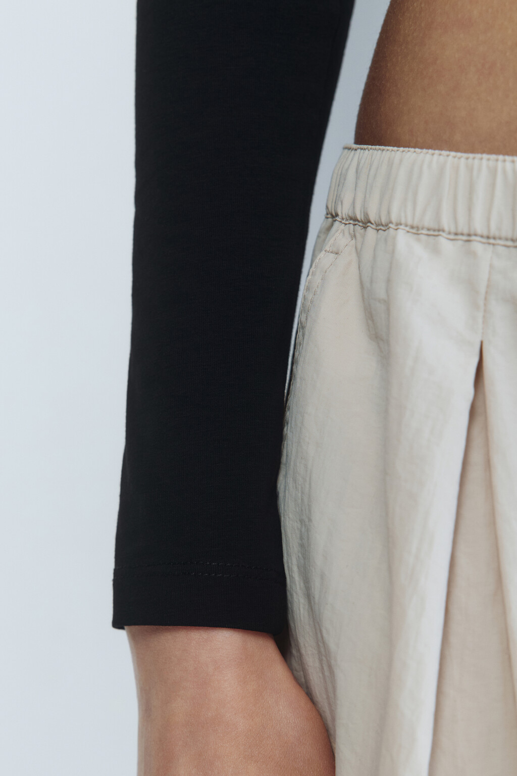 Лонгслив хлопковый укороченный с круглым вырезом - цвет черный - 8