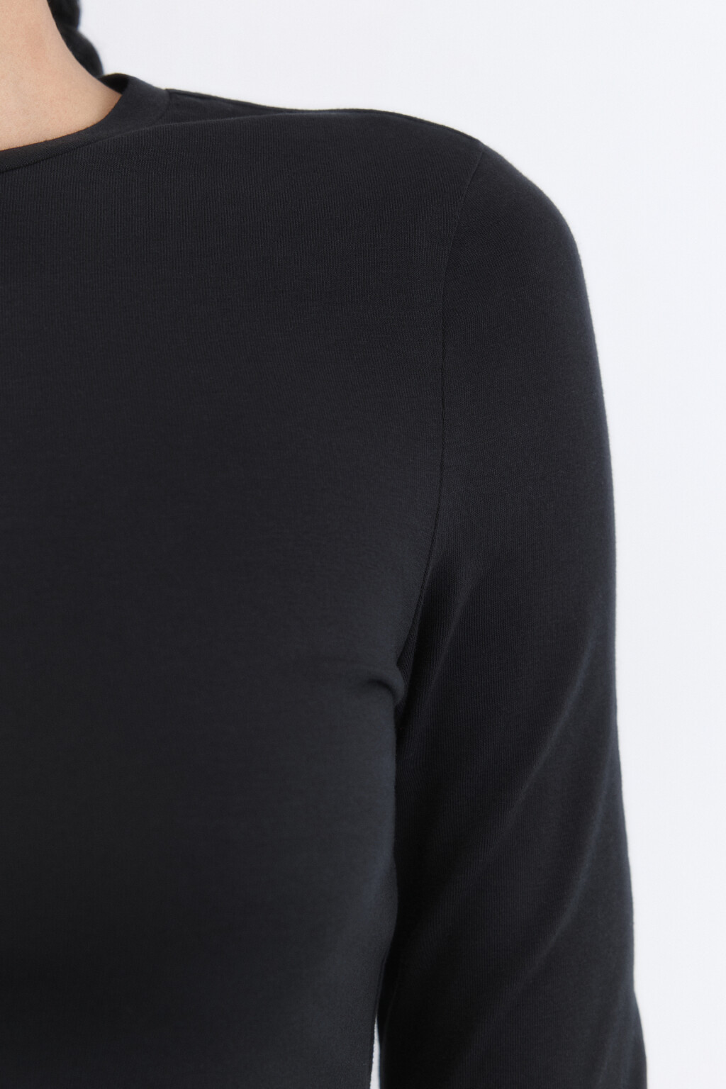 Лонгслив укороченный базовый из хлопка - цвет черный - 7