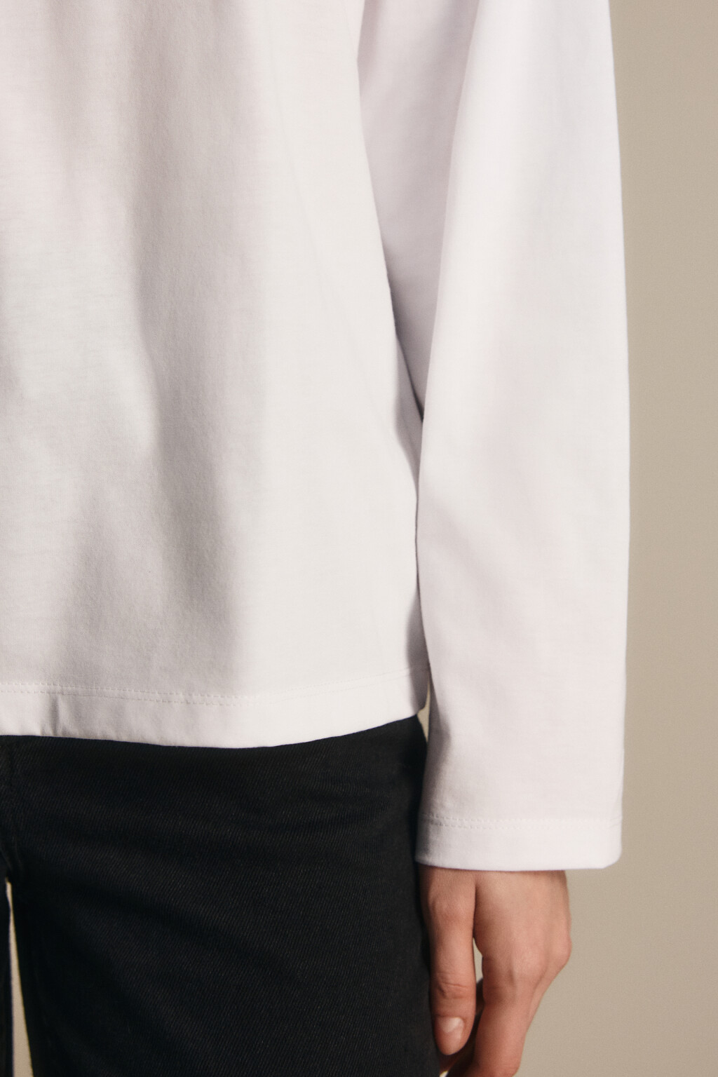 Лонгслив из хлопкового трикотажа - цвет белый - 6