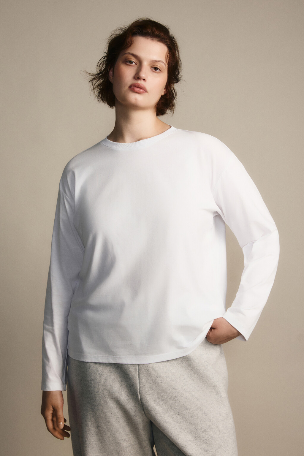 Лонгслив из хлопкового трикотажа - цвет белый - 2