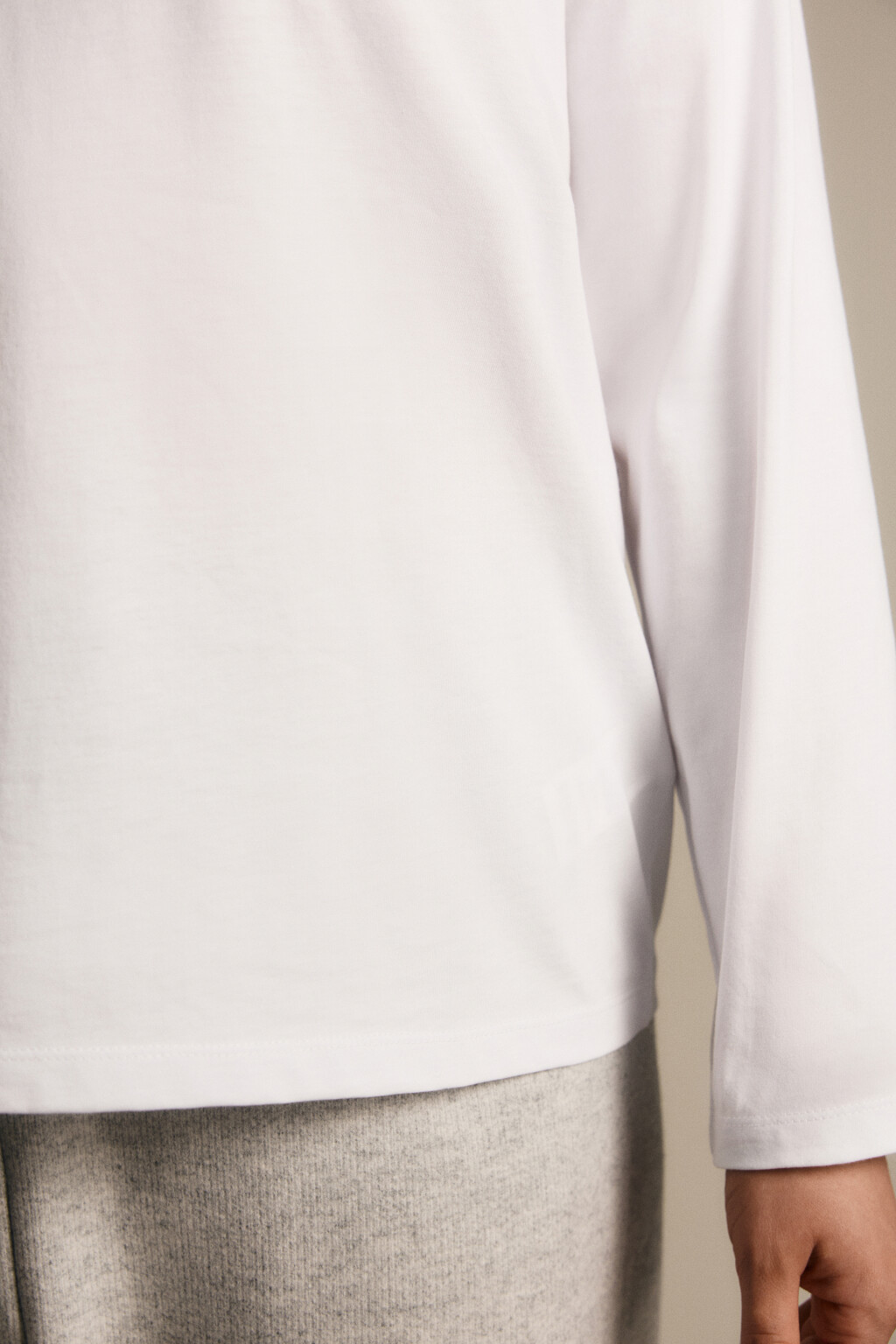 Лонгслив из хлопкового трикотажа - цвет белый - 5