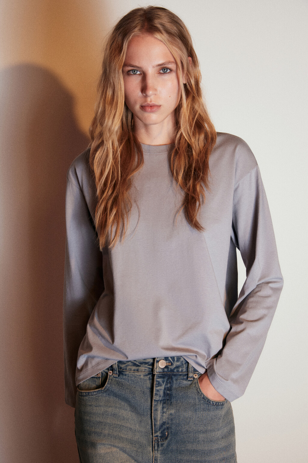 Лонгслив базовый из хлопкового трикотажа - цвет серый - 1