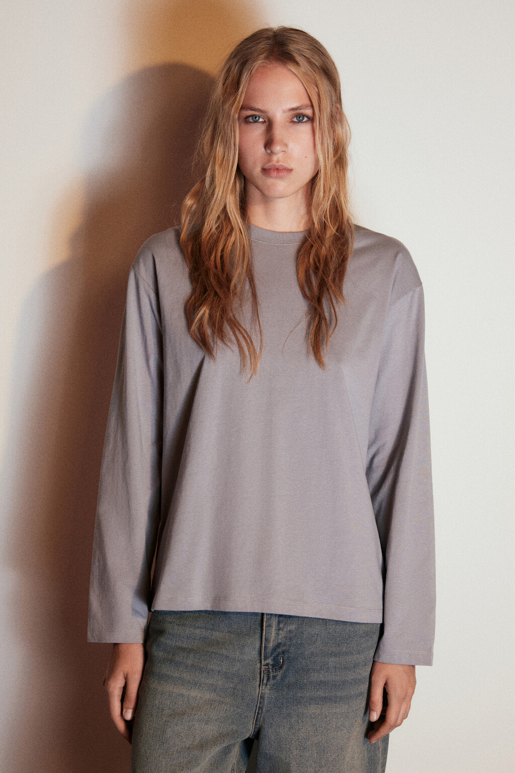 Лонгслив базовый из хлопкового трикотажа - цвет серый - 2