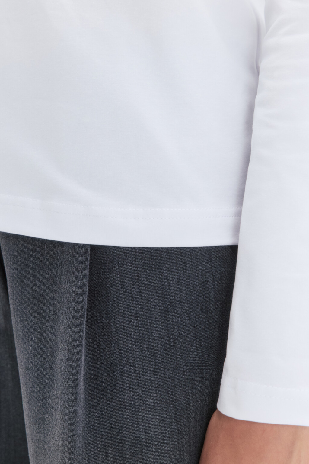 Лонгслив базовый из хлопкового трикотажа - цвет белый - 7