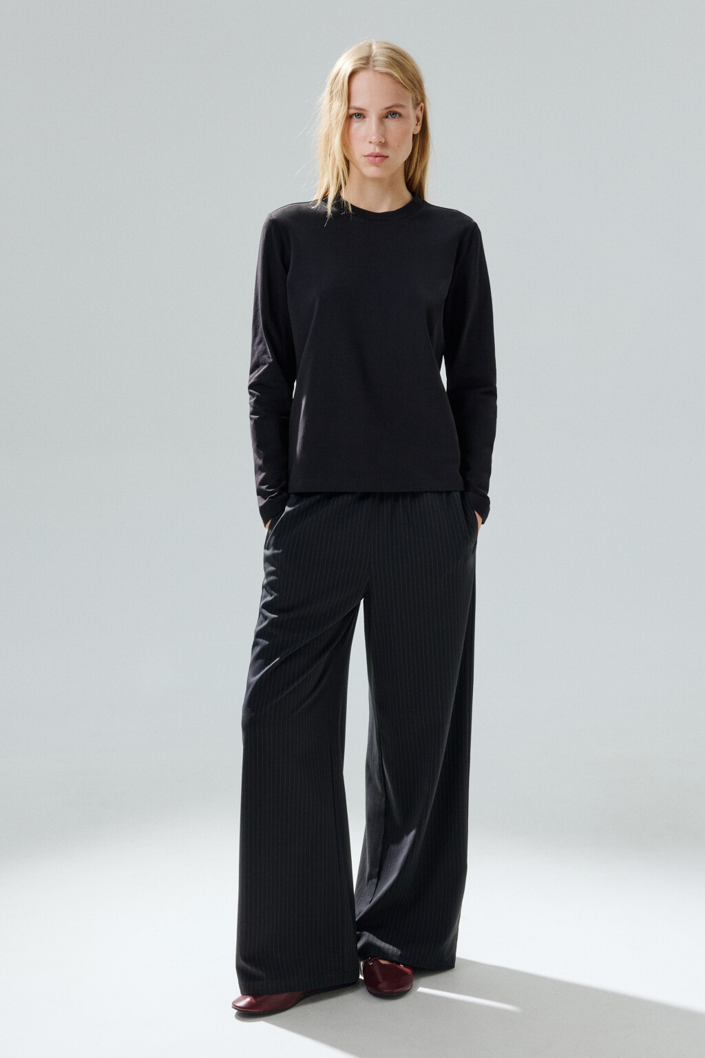 Лонгслив базовый из хлопкового трикотажа - цвет черный - 4