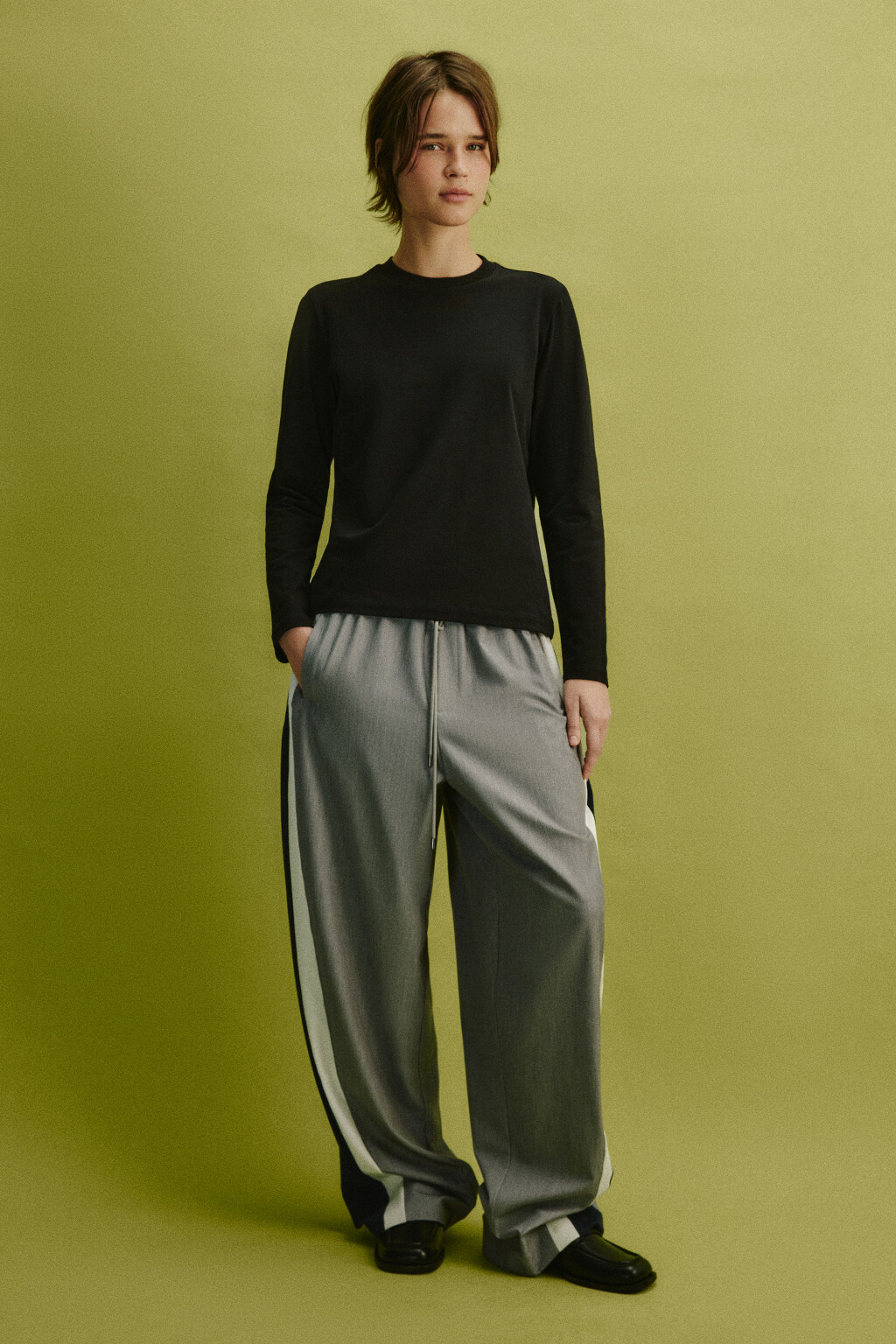 Лонгслив базовый из хлопкового трикотажа - цвет черный - 4