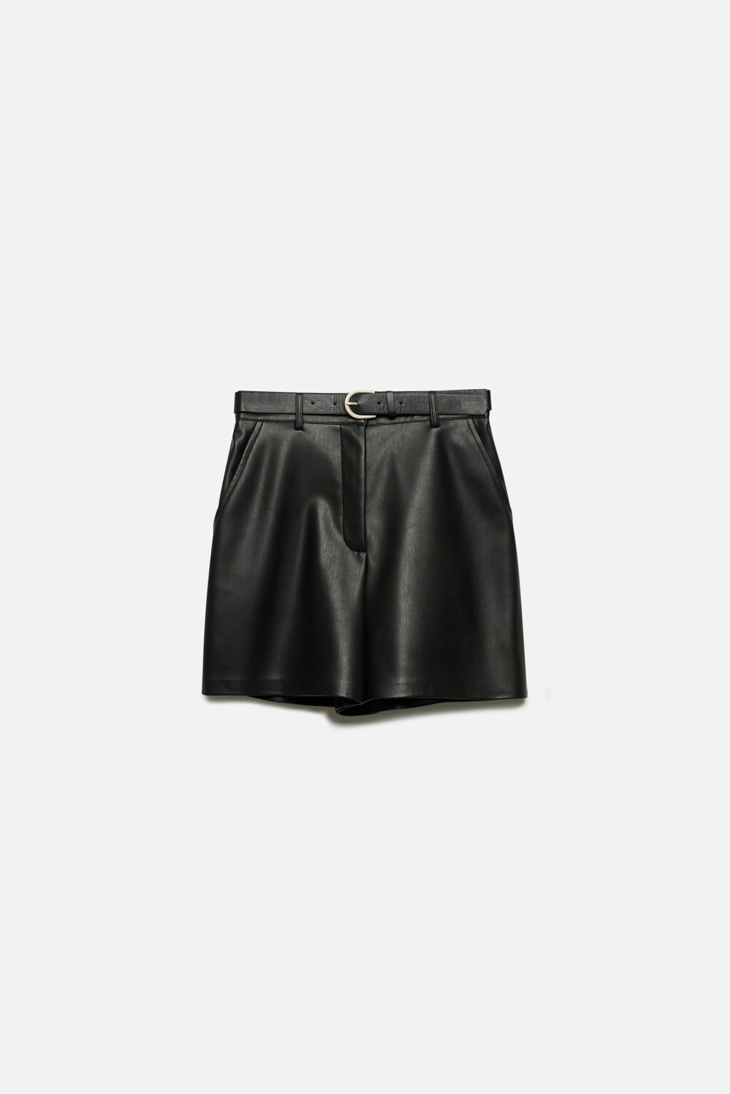 Шорты мини из искусственной кожи с ремнем - цвет черный - 8