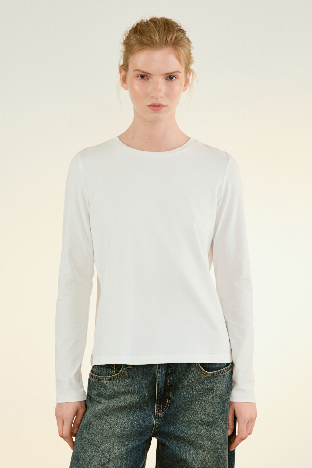 Лонгслив из хлопкового трикотажа - цвет белый - 2
