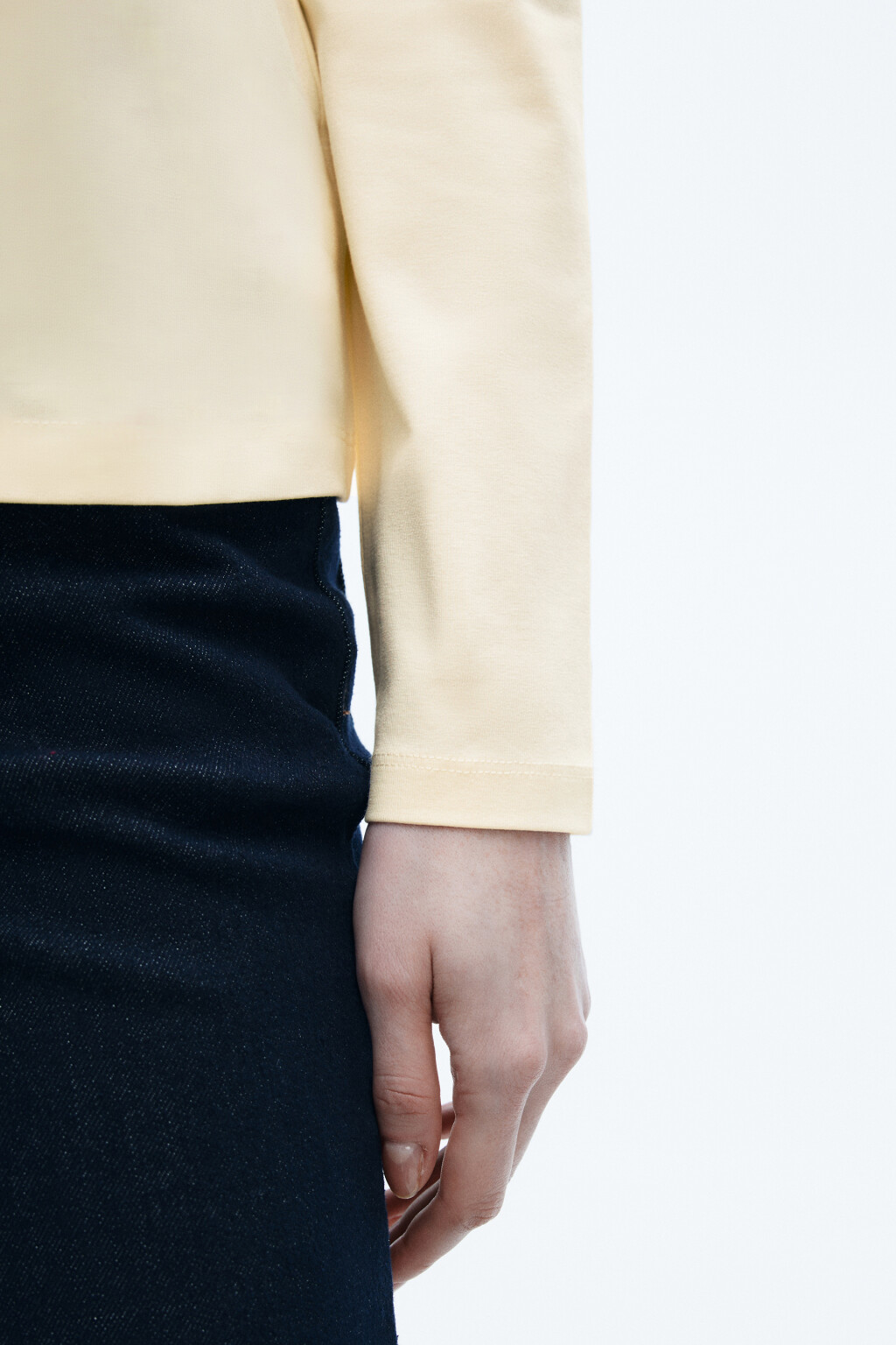 Лонгслив базовый из хлопкового трикотажа - цвет молочный - 6