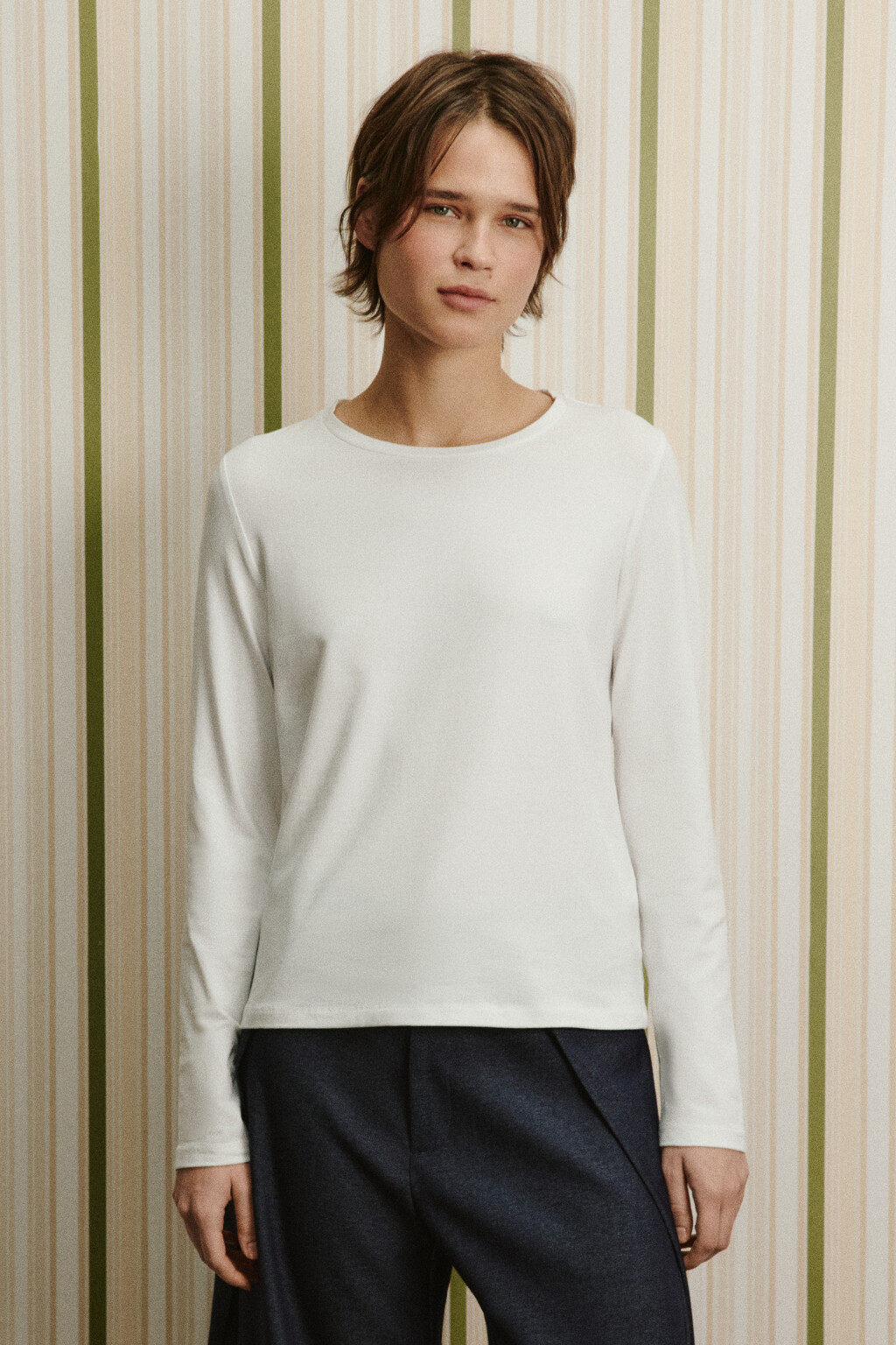 Лонгслив базовый из хлопкового трикотажа - цвет белый - 2