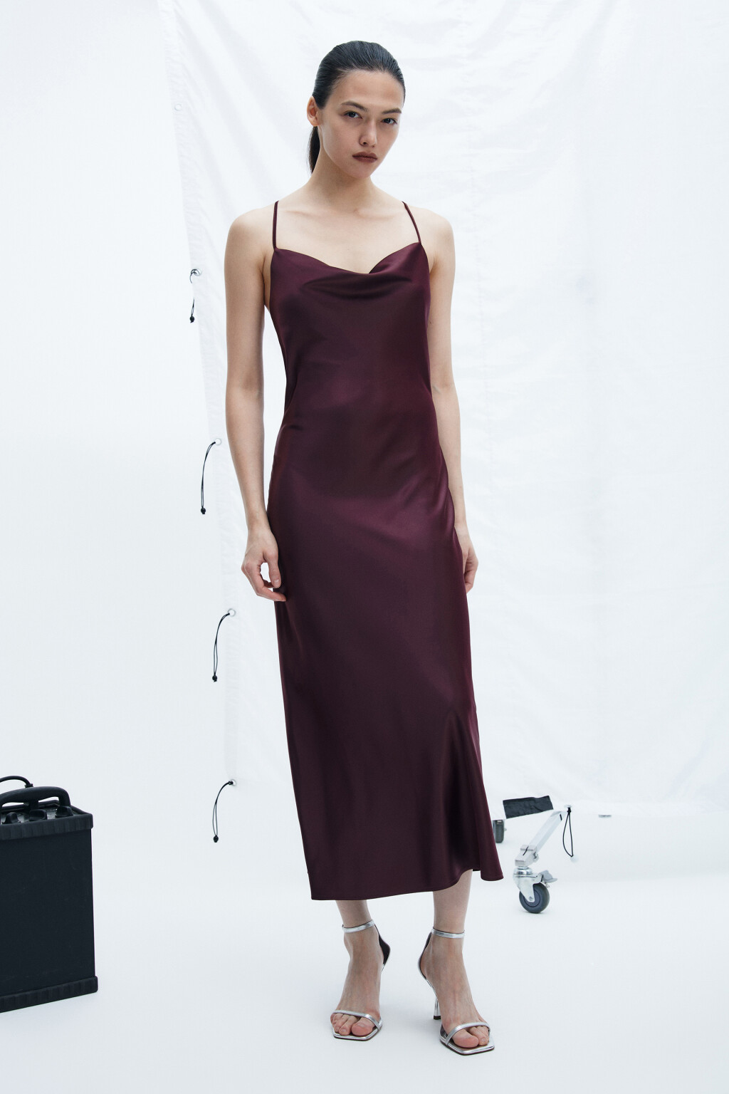 Платье-комбинация миди атласное - цвет красный - 4