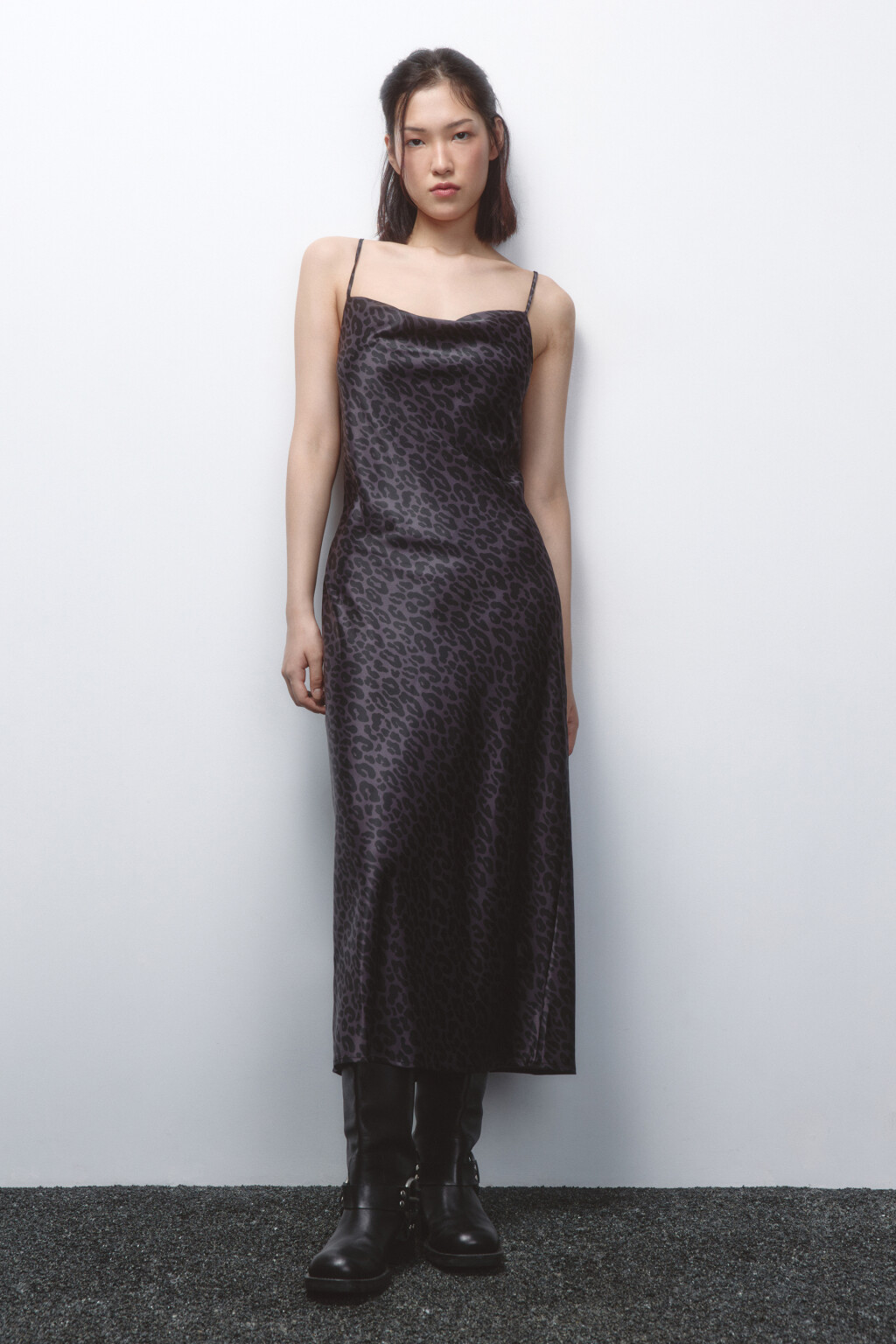 Платье миди атласное с леопардовым принтом - цвет черный - 1