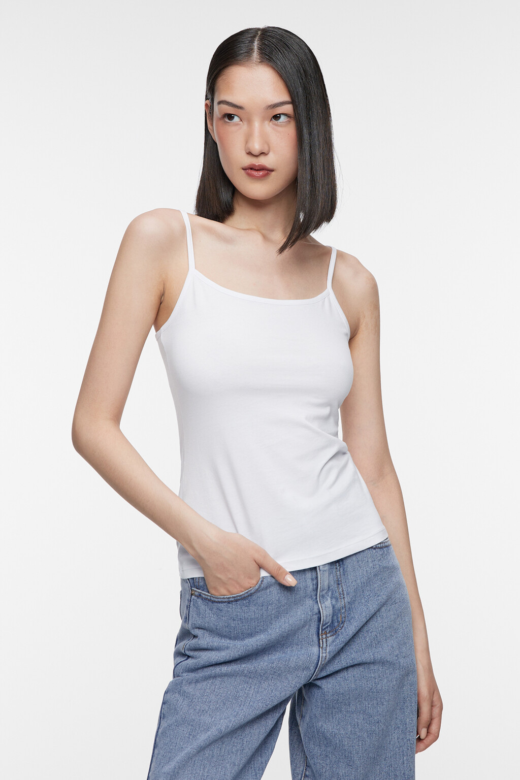 Майка-топ MEGAN базовая на тонких бретельках - цвет белый - 1