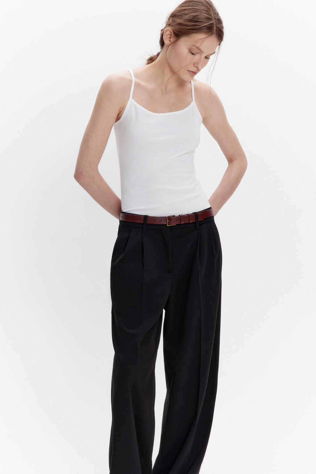 Майка MEGAN базовая на тонких бретелях - цвет белый - 1